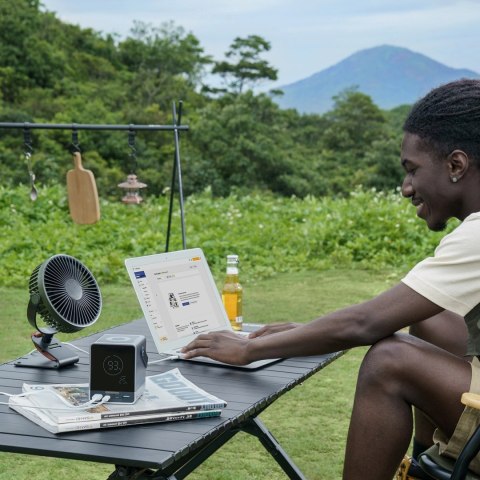 Powerbank Cuktech 300W 40000mAh z ładowaniem bezprzewodowym 2x USB-C + 2x USB-A - czarny