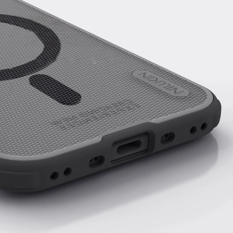 Etui Nillkin Super Frosted Shield Pro kompatybilne z MagSafe na iPhone 17 Air - przezroczyste czarne