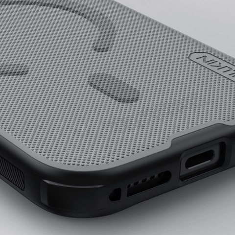 Etui Nillkin Super Frosted Shield Pro kompatybilne z MagSafe na iPhone 17 Pro - przezroczyste czarne