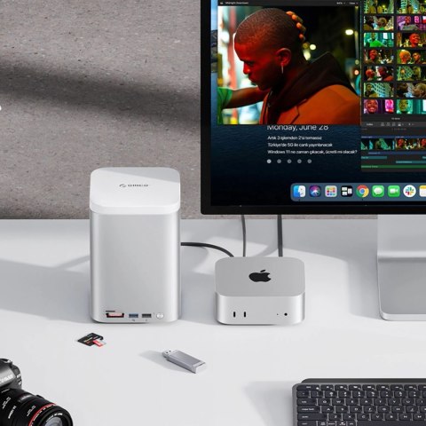 Stacja dokująca Orico MiniTower z kieszeniami na dyski twarde do 56TB - srebrna