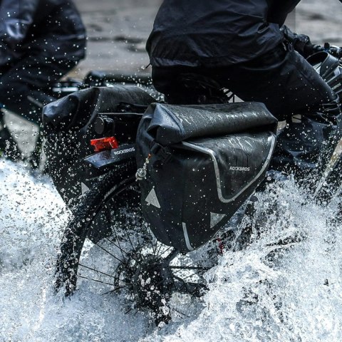 Torba rowerowa Rockbros AS-001-3BG na bagażnik wodoodporna 20 l - czarna