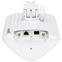 Ubiquiti Wave-AP-Gen2-EU 60 GHz + 5 GHz multipoint base station featuring 90-degree sectoral coverage, 31-client capacity, 2.7 G