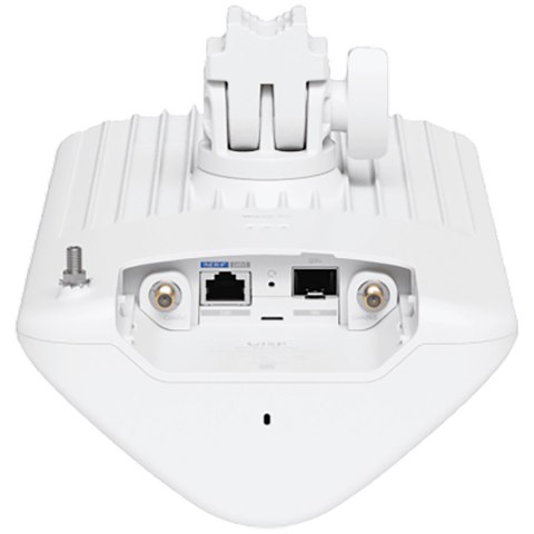 Ubiquiti Wave-AP-Gen2-EU 60 GHz + 5 GHz multipoint base station featuring 90-degree sectoral coverage, 31-client capacity, 2.7 G