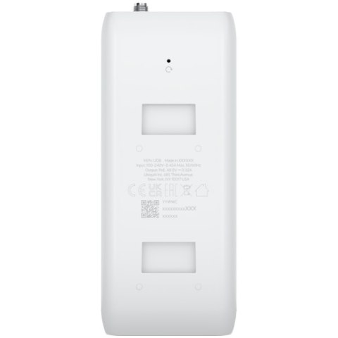 UBIQUITI Plug-and-play, wireless bridging PoE adapter with integrated UniFi WiFi Auto-Link.
