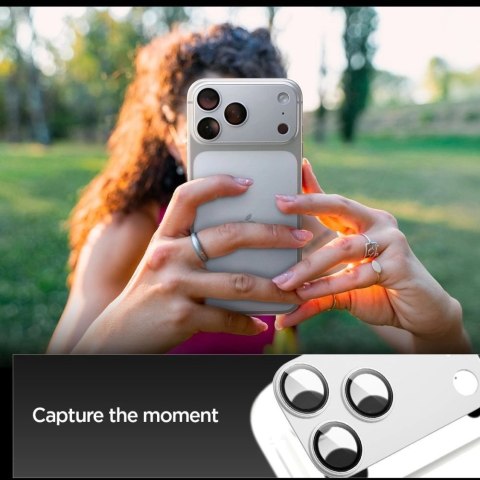 Szkło na obiektyw Spigen Optik Pro XL na iPhone 17 Pro Max - srebrne